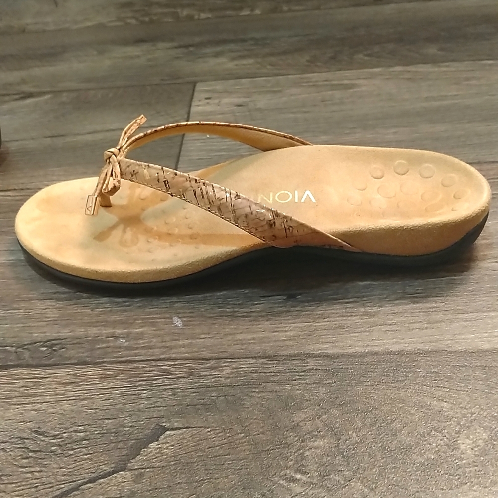 Tan sandals - Picture 4 of 5